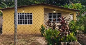 Terreno con casa en Santa Elena de Tipuro